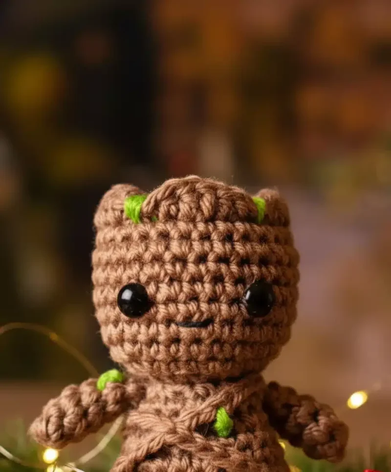 Baby Groot amigurumi keychain crochet pattern — photo 3