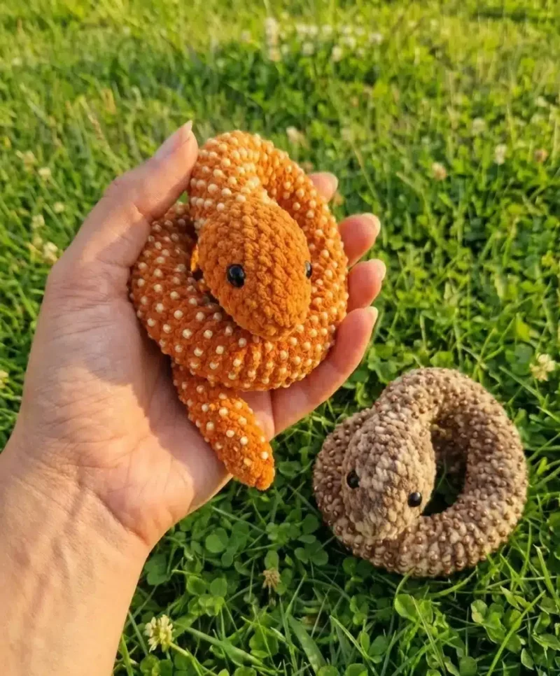 Crochet a Beaded Fidget Snake Pattern — photo 3