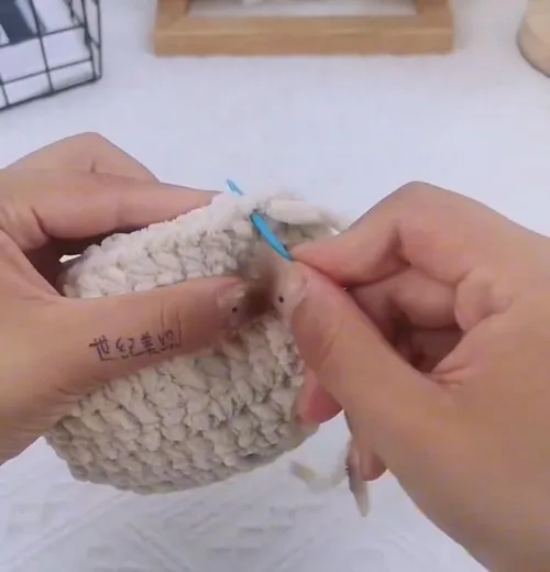Bear-shaped crossbody bag crochet pattern — photo 2