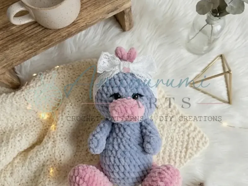 Crochet amigurumi duckling pattern for beginners