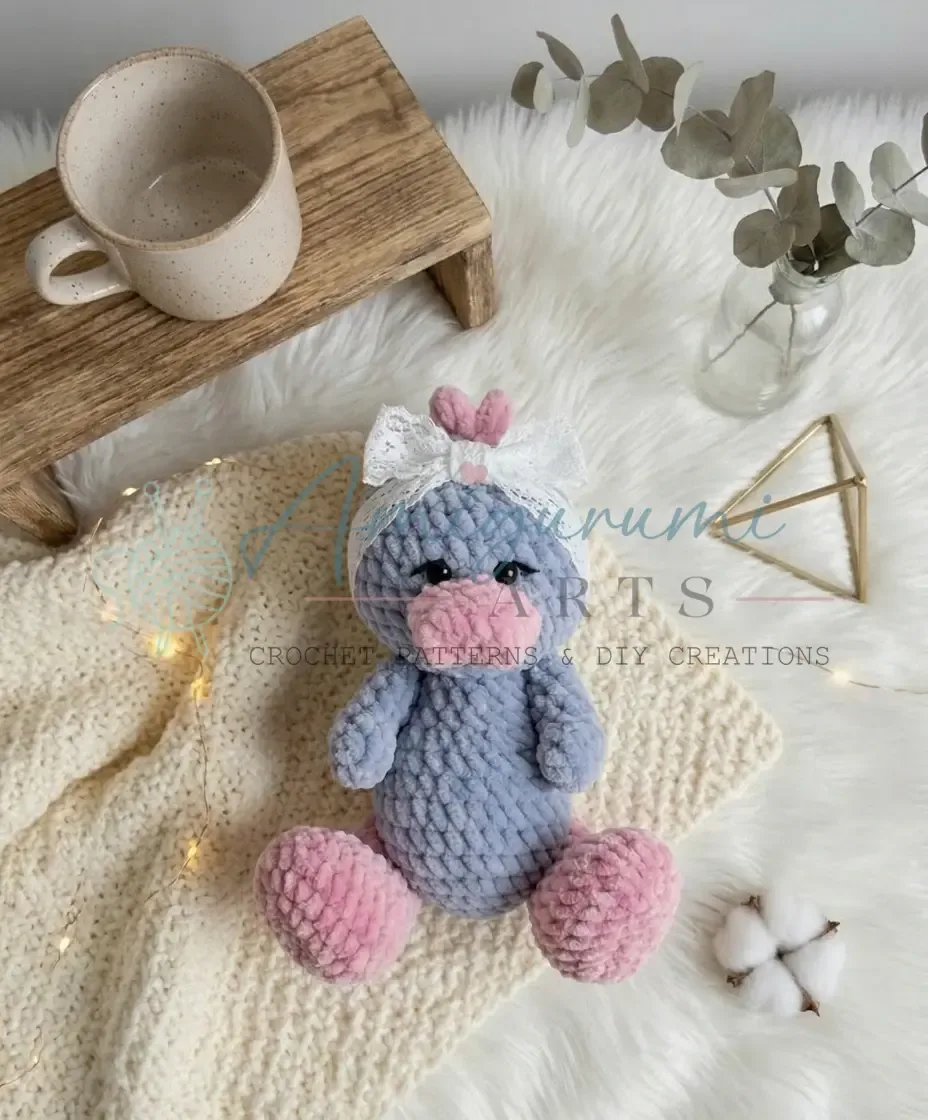 Crochet amigurumi duckling pattern for beginners
