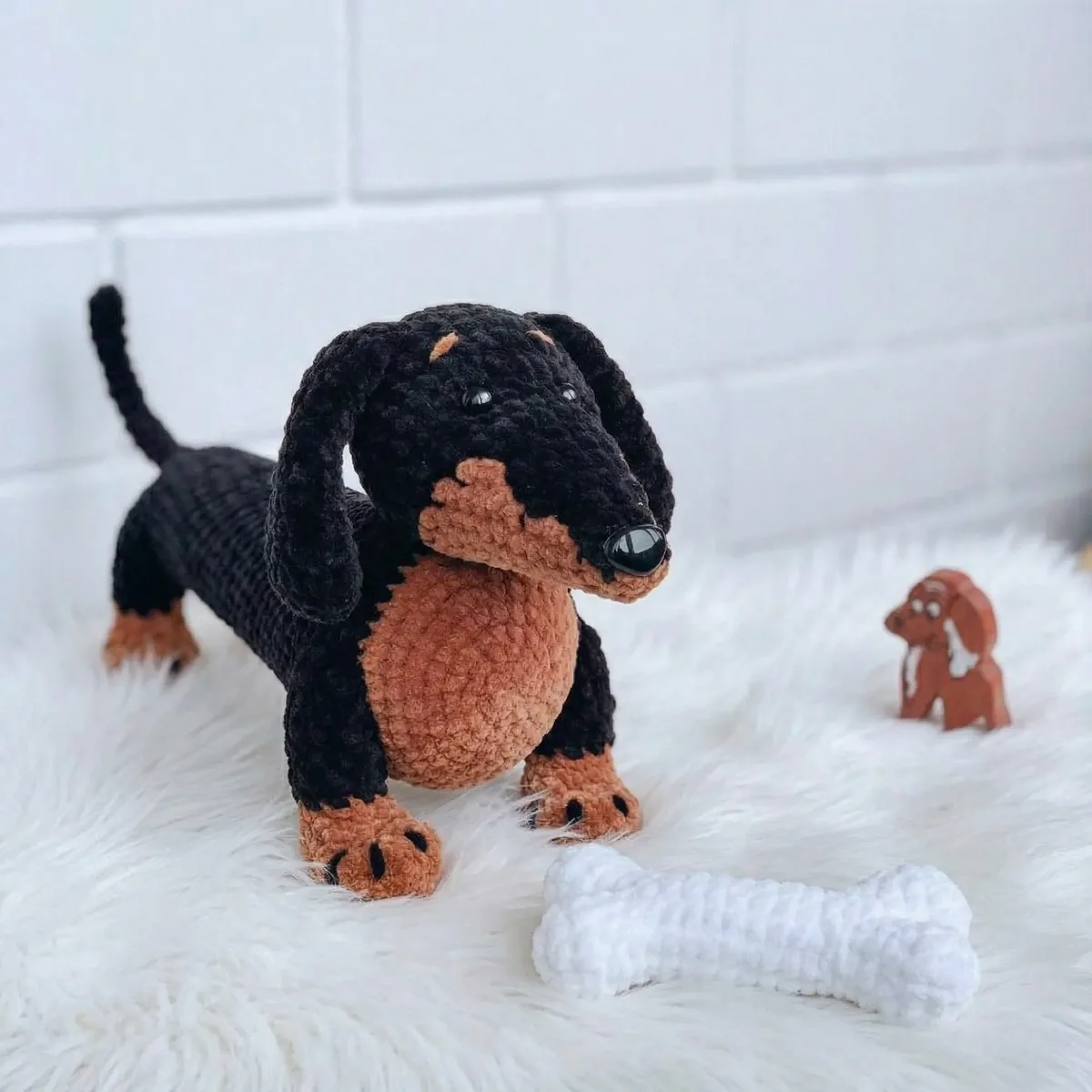 Crochet dachshund amigurumi pattern with color-block body