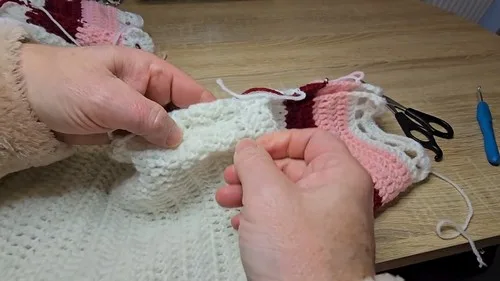 Crochet heart hoodie pattern with color block front
