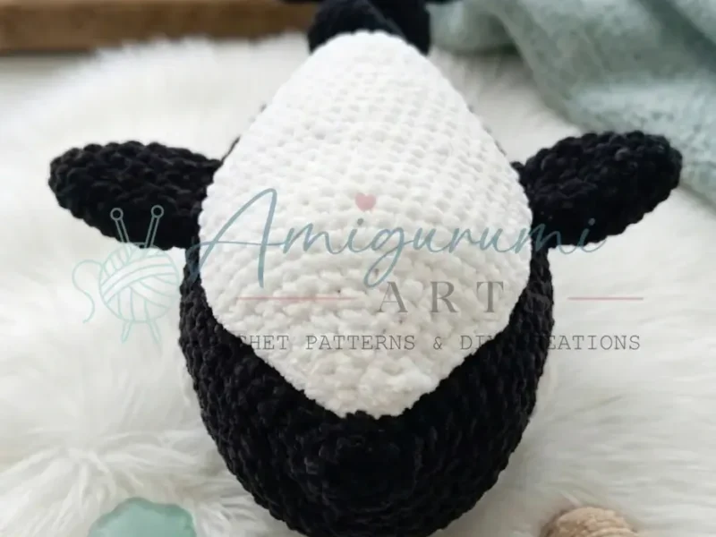 Crochet orca whale amigurumi plush for beginners