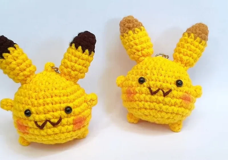 Crochet Pikachu keychain amigurumi pattern