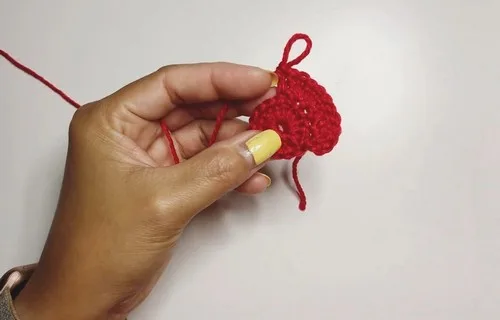 Flat crochet star pattern worked in six rounds — photo 2
