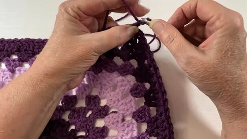 Granny square vest pattern for cozy autumn layering — photo 5