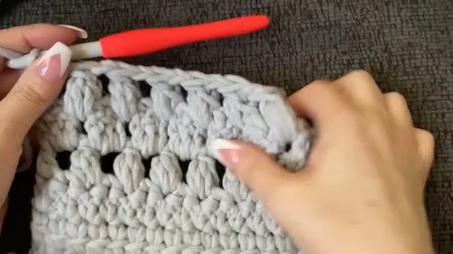 Linked double crochet scarf with puff stitch texture — photo 4