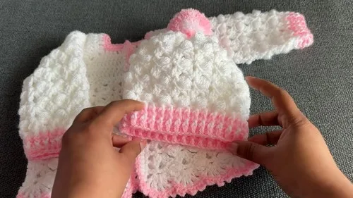 Ribbed-brim baby hat pattern for every size