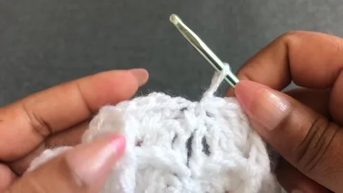 Shell Stitch Baby Hat Pattern for Newborn to 6-12 Months — photo 3