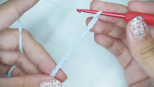 Shell stitch crochet top pattern for every size — photo 5