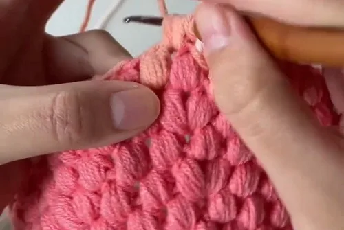 Spring crochet bag pattern with G and GV stitch texture — photo 2