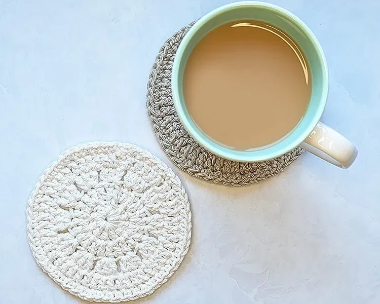 Simple round coaster crochet pattern