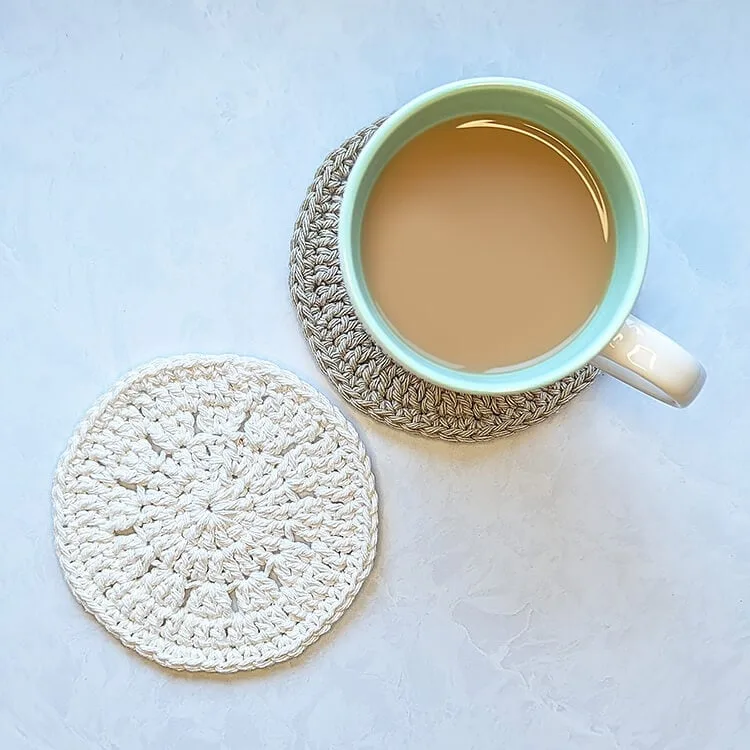 Simple round coaster crochet pattern