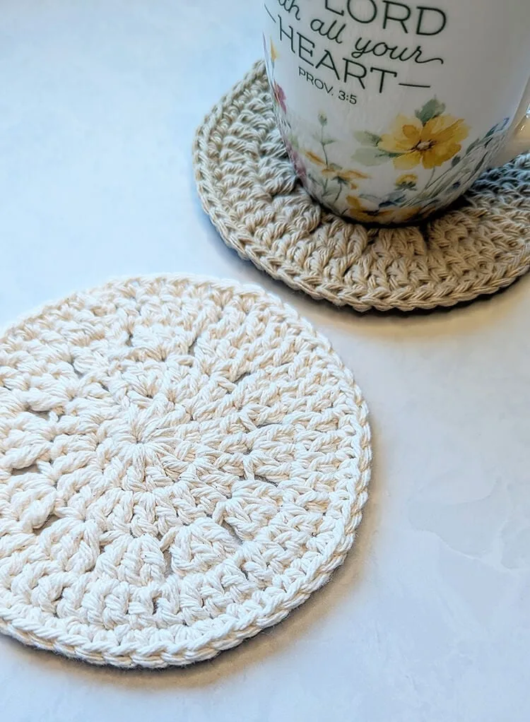 Simple round coaster crochet pattern — photo 2