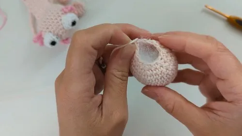 Crochet axolotl bookmark pattern with simple amigurumi shaping — photo 6