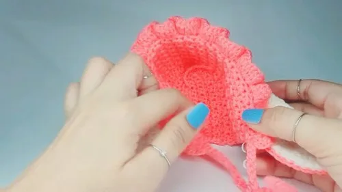 Crochet bunny hat pattern with floppy ears — photo 2