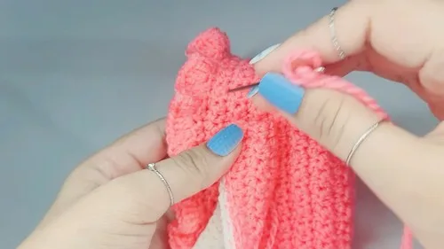 Crochet bunny hat pattern with floppy ears — photo 5