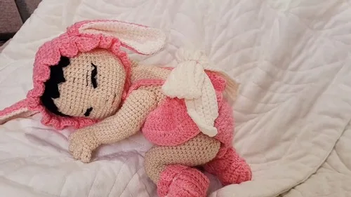 Crochet bunny hat pattern with floppy ears