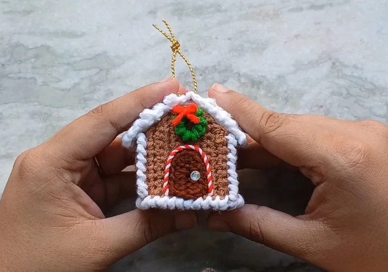 Crochet gingerbread house pattern with step-by-step walls and roof