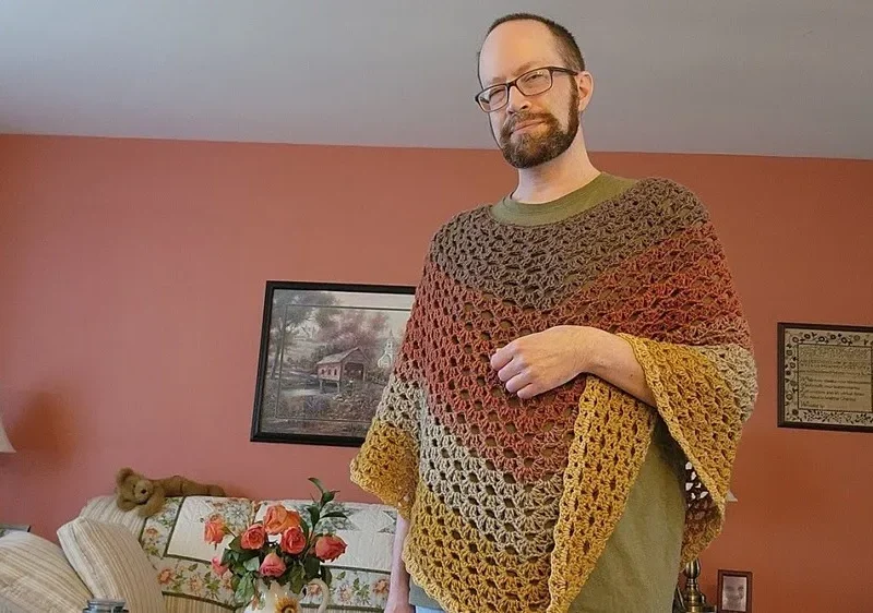 Crochet peephole poncho pattern for any size