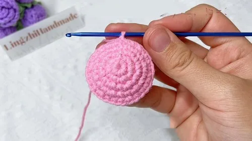 Crochet rose flower bouquet pattern for gifts and decor — photo 5