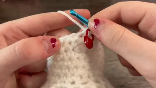 Crochet strawberry cow amigurumi step by step — photo 6