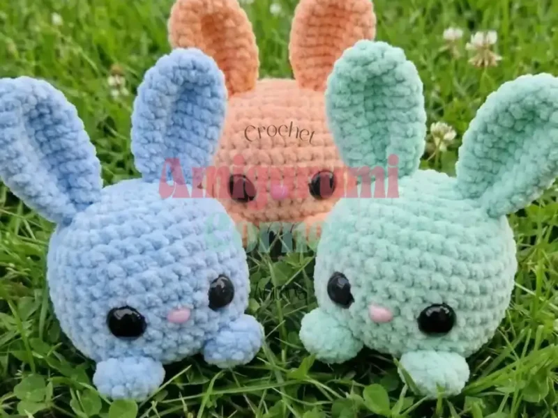 Cube bunny amigurumi pattern in three sizes
