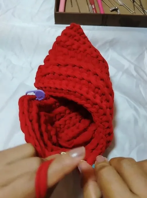 Easy oval trapillo yarn bag crochet pattern — photo 2
