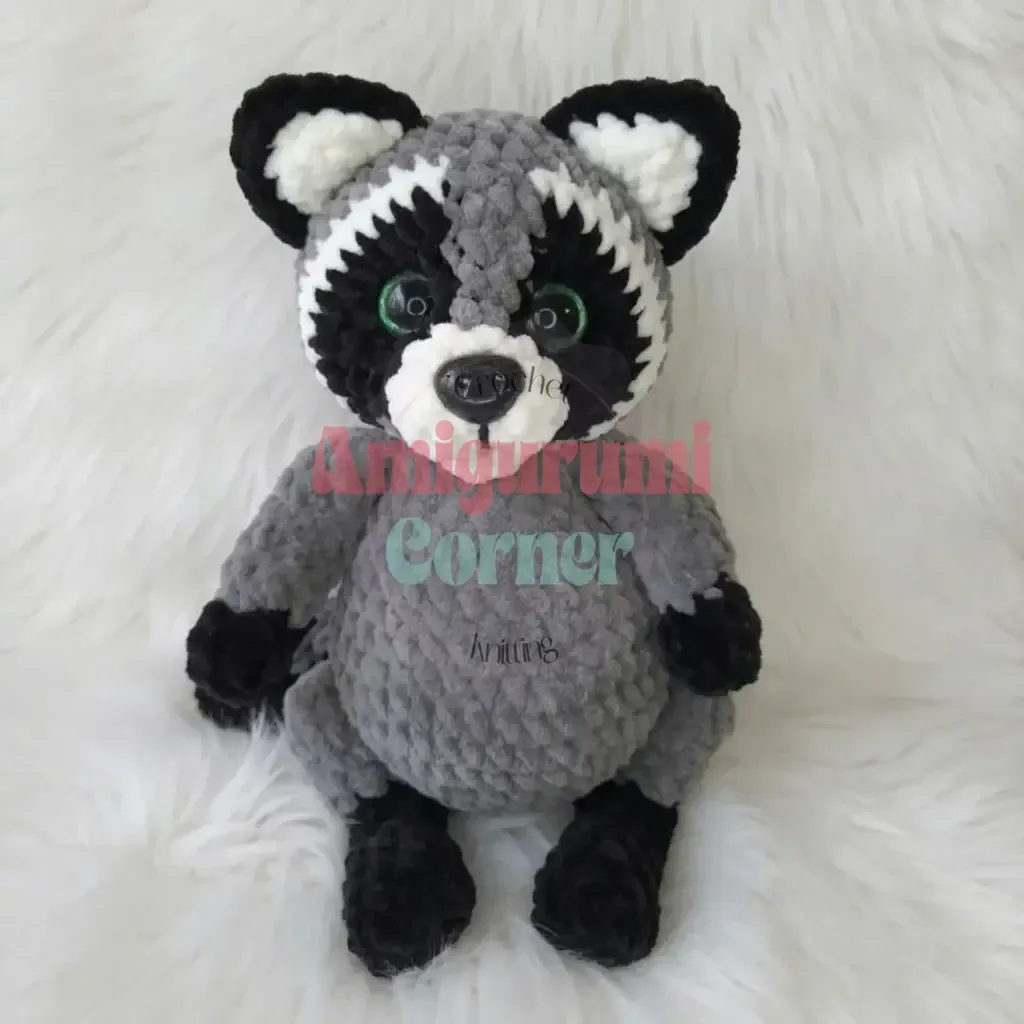 Fox, raccoon, and bunny amigurumi plushy pattern