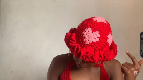 Granny square ruffle hat crochet pattern