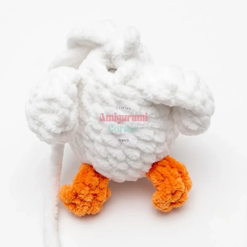 Tie-Neck Goose Amigurumi Worked in One Piece — photo 3